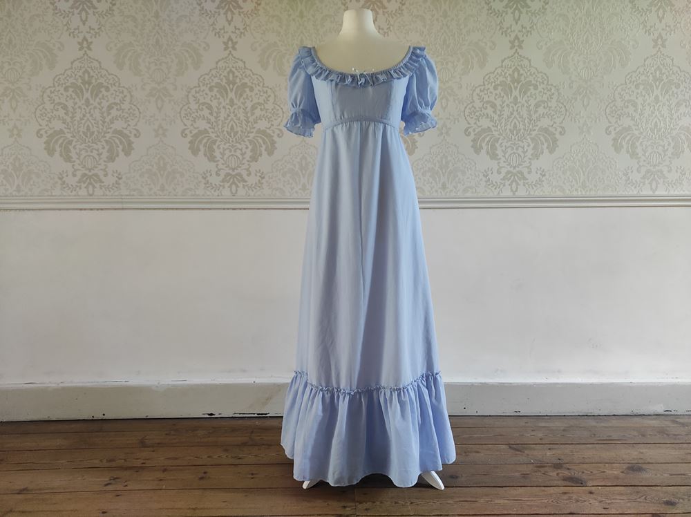 Robe ancienne 1800 hotsell